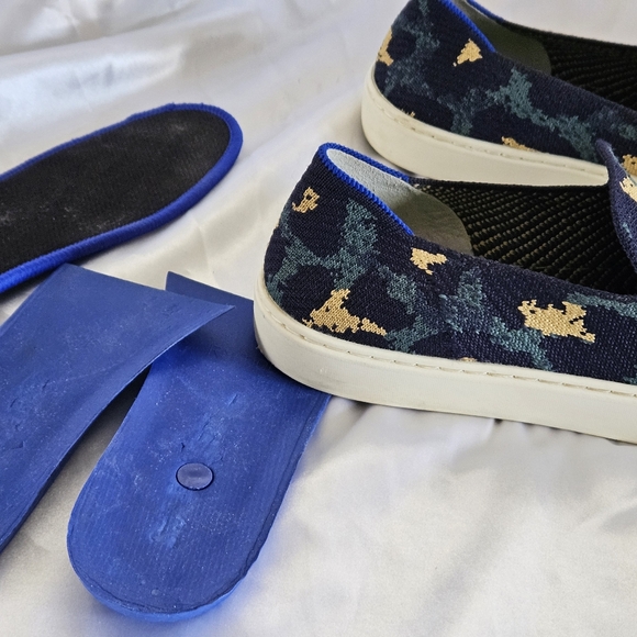 Rothy's Slip On Blue Spot Leopard Cheetah Print Sneakers Navy size 8 - Picture 11 of 16